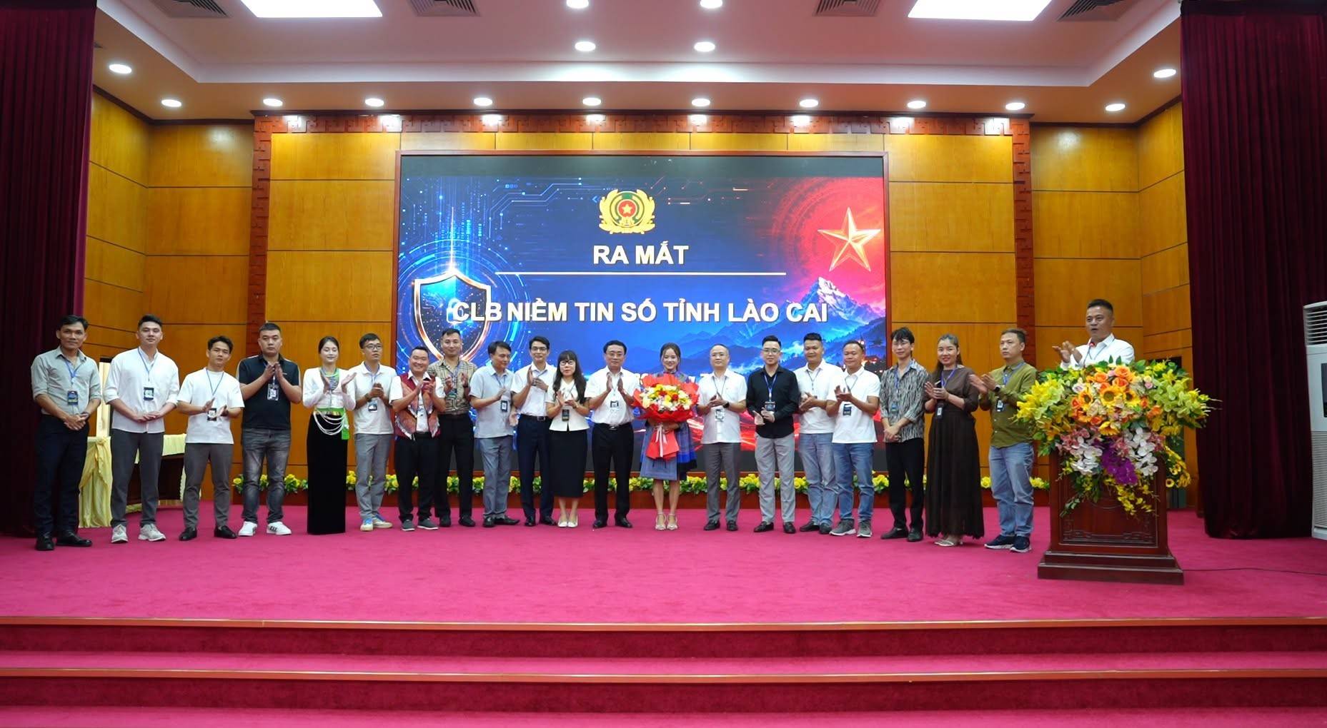 Lào Cai ra mắt Câu lạc bộ 
