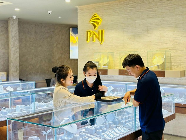 PNJ lỗ đậm quý II vì trích lập 865 tỷ đồng dự phòng mua lại kim cương, vàng