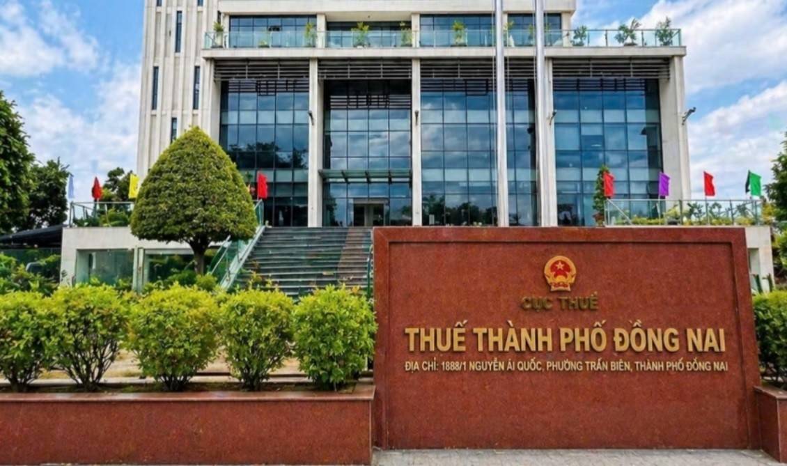 Công khai 188.015 lượt người nộp thuế nợ thuế trên các phương tiện thông tin đại chúng, với tổng số tiền hơn 7.381 tỷ đồng; Thực hiện 4.907 quyết định cưỡng chế, số tiền thuế bị cưỡng chế hơn 11.527 tỷ đồng; Ban hành 486 thông báo tạm hoãn xuất cảnh, liên quan số tiền nợ thuế 898 tỷ đồng.
