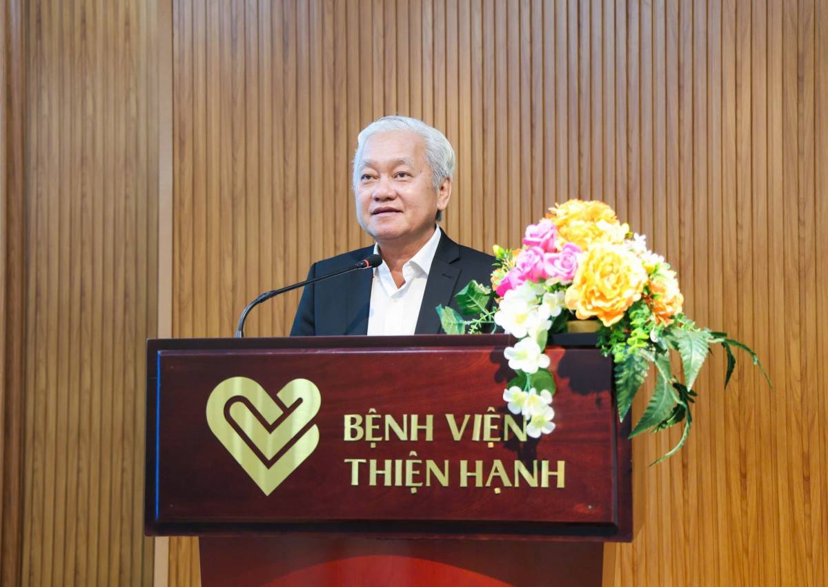 PGS.TS.BS Võ Tấn Đức phát biểu và điều hành hội thảo