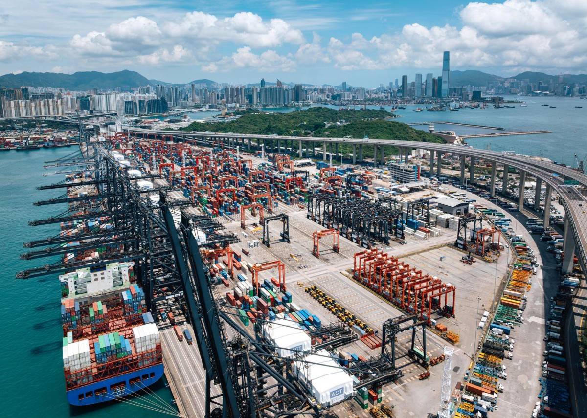 Cảng container Hồng Kông – một trong những cửa ngõ thương mại lớn nhất thế giới, gắn liền với lịch sử phát triển của Li & Fung qua nhiều thế hệ.