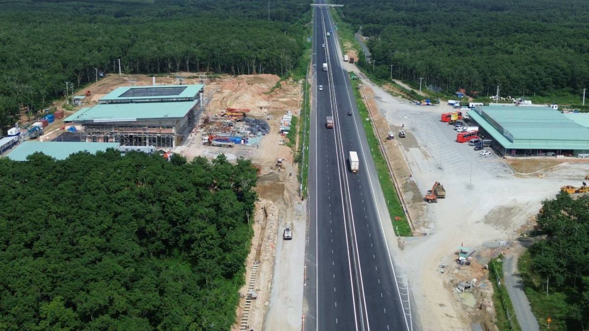 Tư duy mới xây cao tốc gắn trạm dừng nghỉ nâng chất lượng hạ tầng giao thông