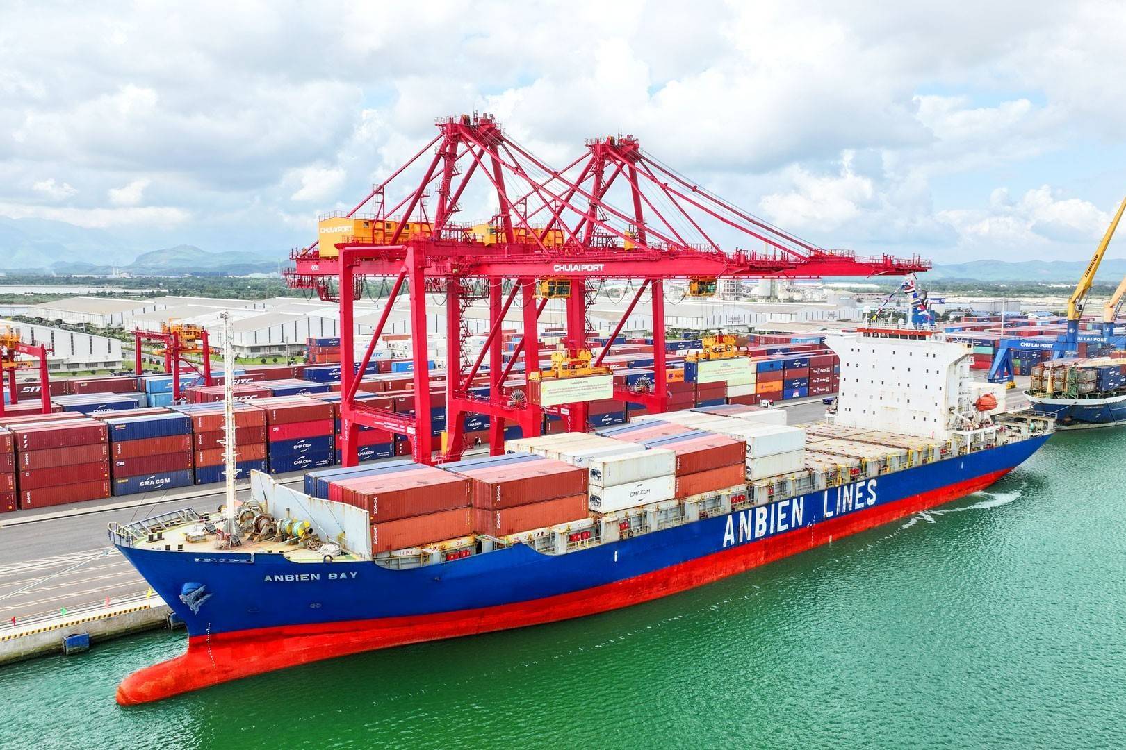 Xuất nhập khẩu vượt 659 tỷ USD sau 7 tháng, nhập siêu hơn 20,5 tỷ USD