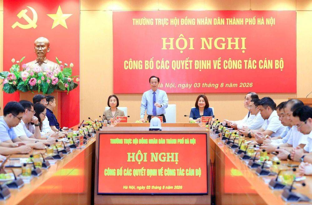 Hà Nội bổ nhiệm Phó Chánh Văn phòng Đoàn đại biểu Quốc hội và HĐND thành phố