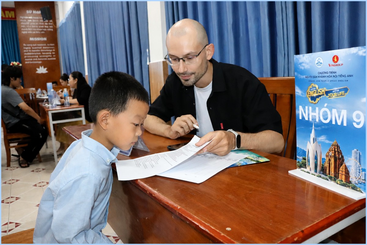 Khánh Hòa ưu tiên nguồn lực triển khai Đề án đưa tiếng Anh thành ngôn ngữ thứ hai trong trường học