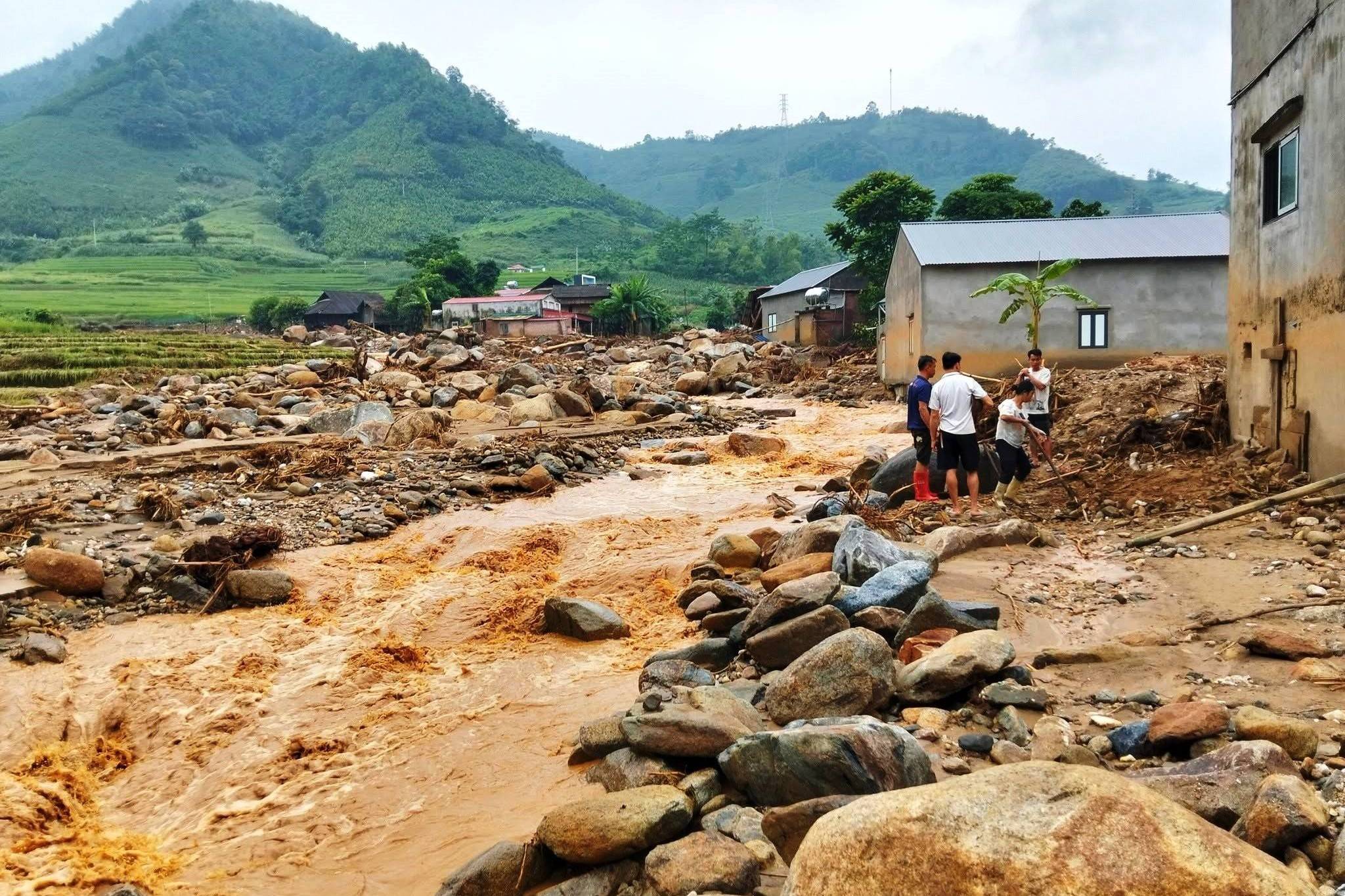 Hỏa tốc: Lào Cai chỉ đạo khẩn ứng phó mưa lớn, lũ quét và sạt lở đất