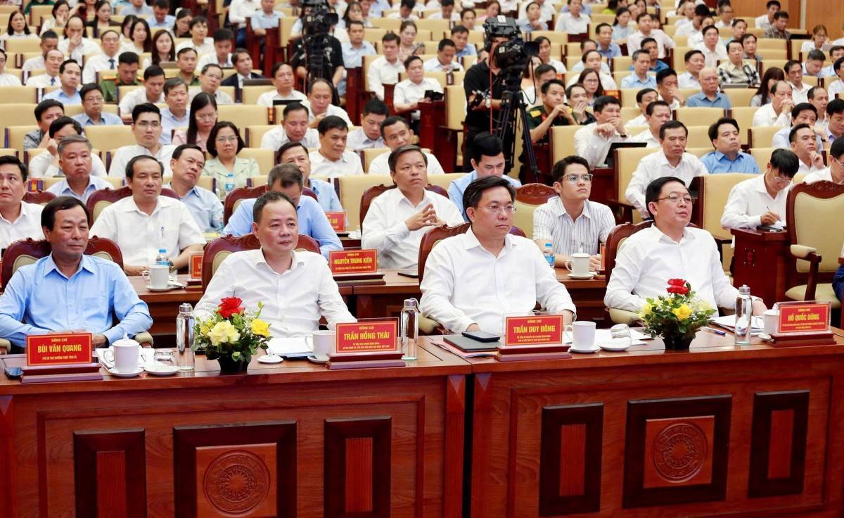 Phó Thủ tướng Hồ Quốc Dũng: Phú Thọ phải vươn lên thành trung tâm công nghệ và đổi mới