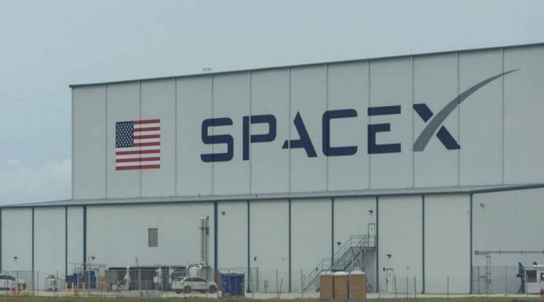SpaceX tăng tốc với Starlink và AI, nhưng áp lực đầu tư còn lớn