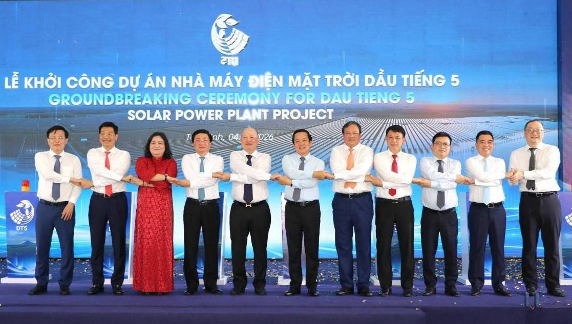 Tây Ninh khởi công Nhà máy điện mặt trời Dầu Tiếng 5 quy mô lớn