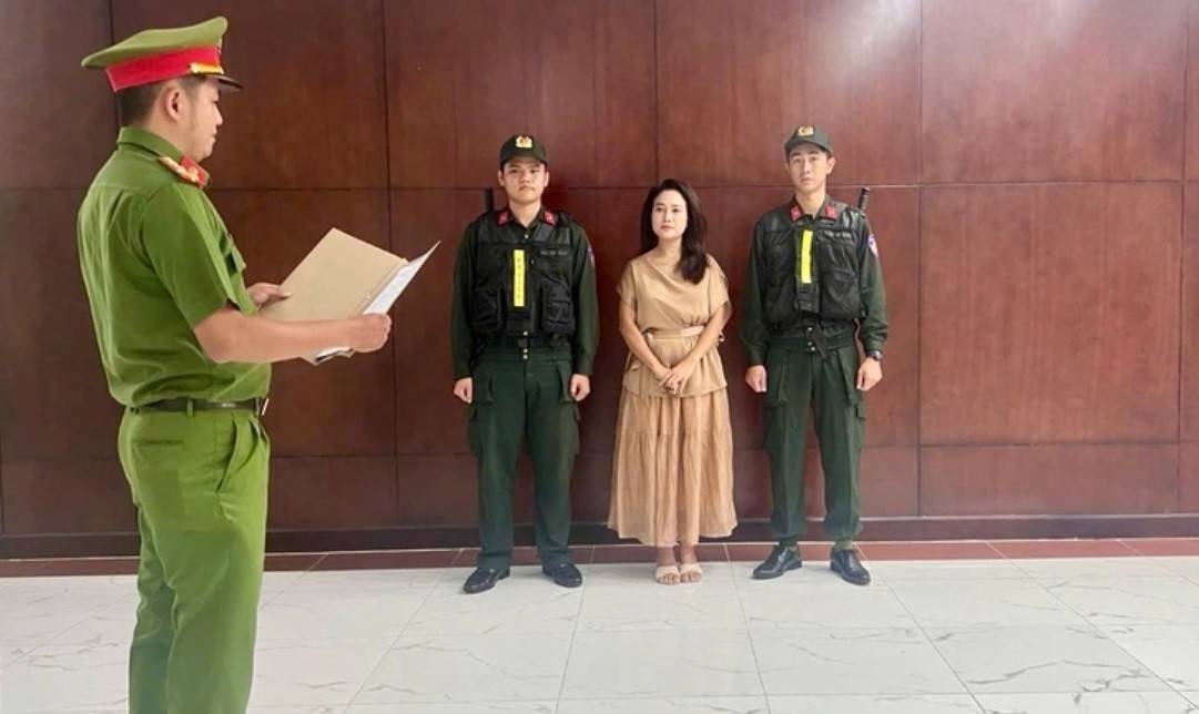 Khởi tố ca sĩ Phương Diễm Huyền trong vụ án xâm phạm quyền tác giả
