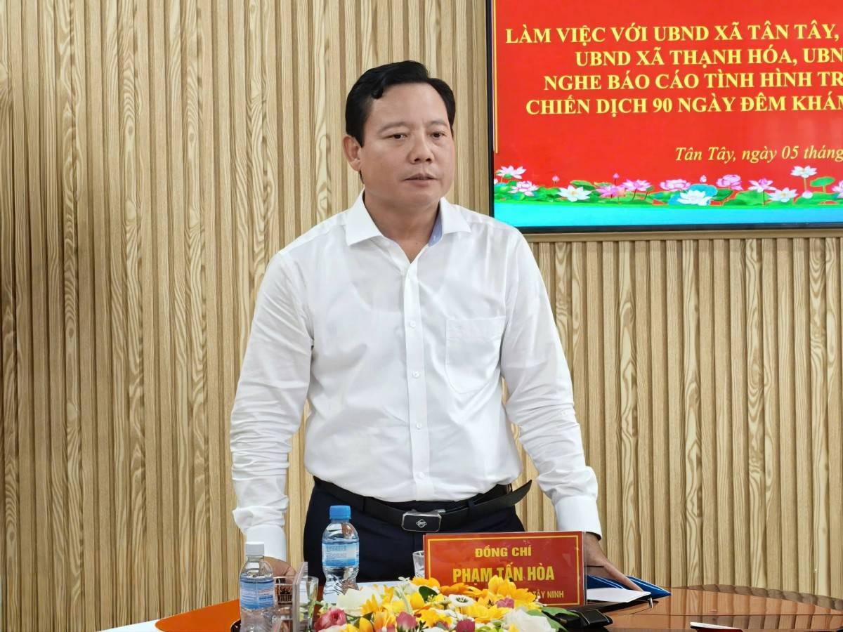 Tây Ninh họp đôn đốc Chiến dịch 90 ngày đêm khám sức khỏe toàn dân
