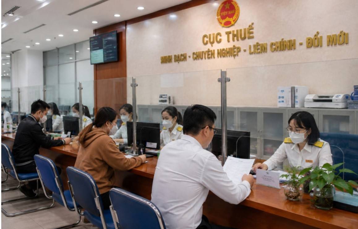 Cục Thuế yêu cầu các cơ quan thuế địa phương chủ động nghiên cứu đầy đủ các quy định của Luật Quản lý thuế, Nghị định số 252/2026/NĐ-CP và triển khai đúng trình tự, thủ tục công khai cũng như gỡ bỏ thông tin khi đủ điều kiện. 
