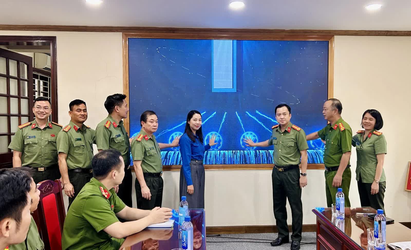 Thanh Hóa: ra mắt ứng dụng “Mô hình phòng, chống lừa đảo” giúp người dân tự bảo vệ mình trên không gian mạng