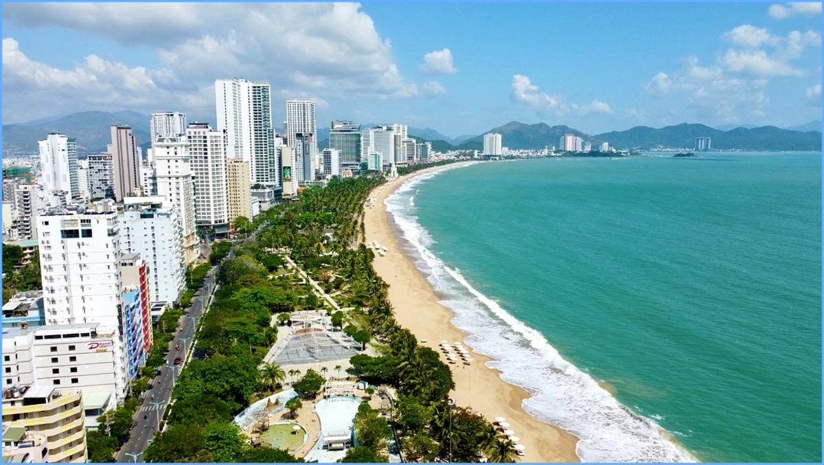 Nha Trang nằm trong nhóm điểm đến hút khách Châu Âu nhất Việt Nam mùa hè 2026
