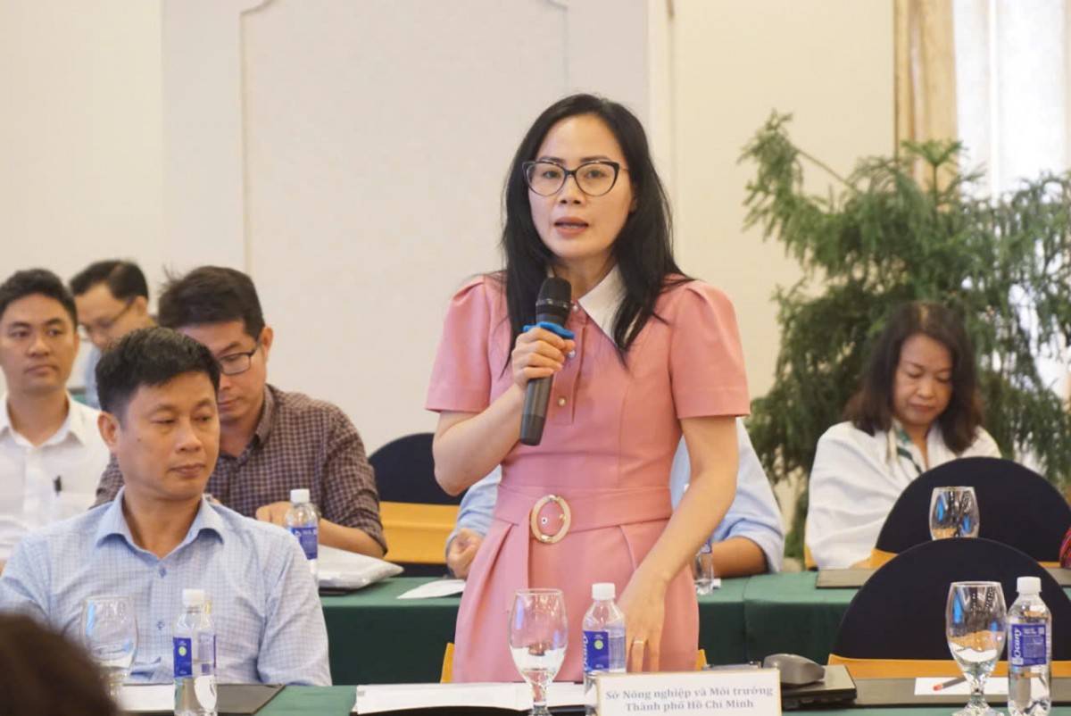 Đại diện Sở Nông nghiệp và Môi trường trả lời các câu hỏi liên quan vấn đề đ