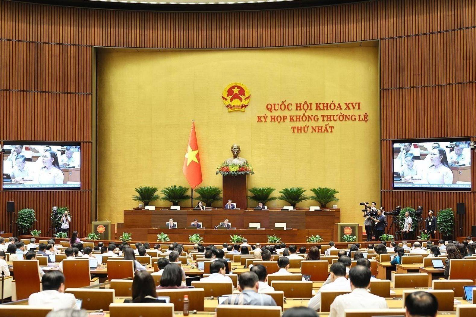 Quốc hội bàn loạt dự án luật về quốc phòng, dầu khí