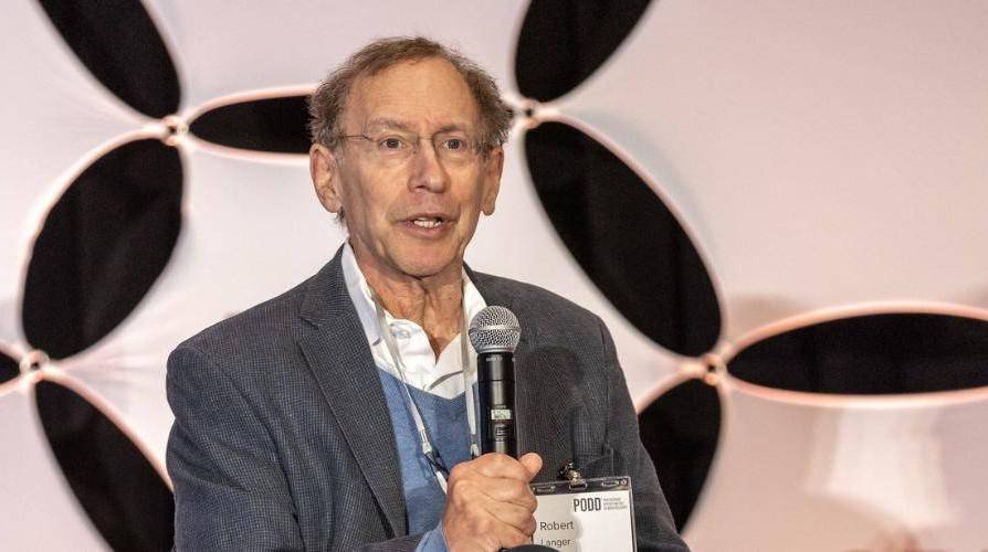 Robert Langer: Giáo sư MIT từng bị 20 công ty từ chối, xây hơn 40 công ty khởi nghiệp và trở thành tỷ phú khoa học
