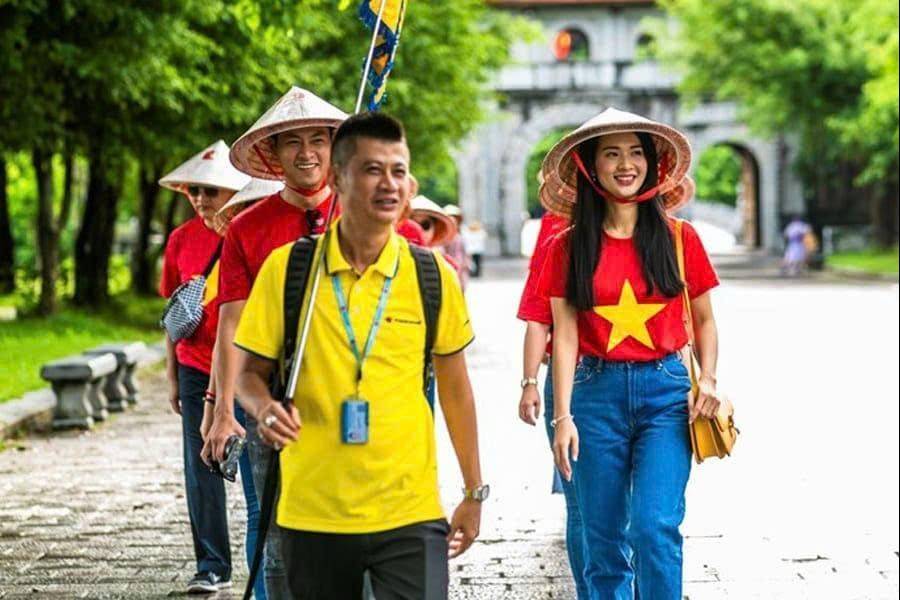 BHXH cho hướng dẫn viên du lịch, vướng mãi chưa thông