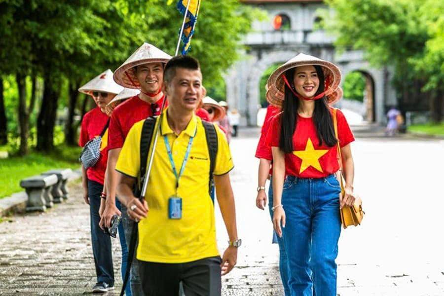 Hướng dẫn viên tự do đã hình thành cùng quá trình mở cửa và phát triển ngành du lịch từ trước năm 2000.