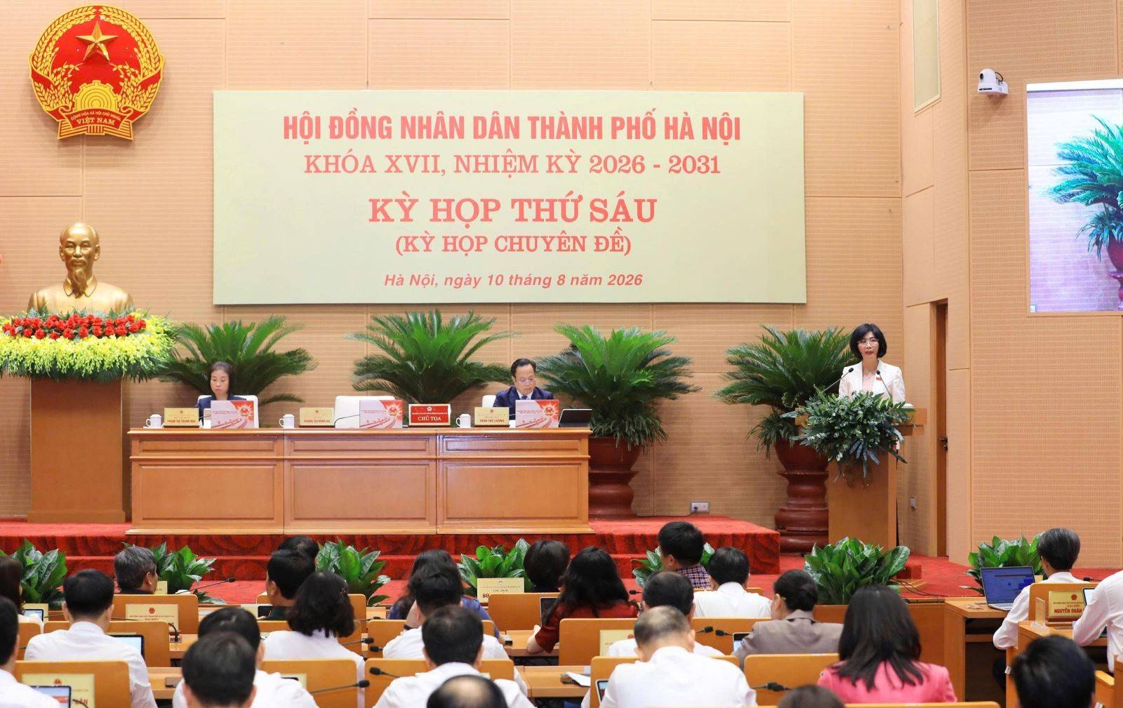 Hà Nội xem xét tổ chức lại các cơ quan chuyên môn thuộc UBND thành phố