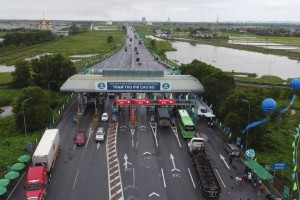 Đề xuất thí điểm làn riêng để vượt xe trên cao tốc từ quý IV/2026