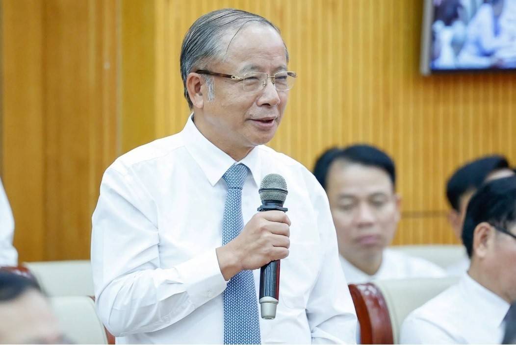 Chủ tịch Hiệp hội Doanh nghiệp nhỏ và vừa Nguyễn Văn Thân đề nghị có cơ chế chuyển từ tài sản đảm bảo sang tín nhiệm của doanh nghiệp. Theo ông, việc cho vay cần quan sát dòng tiền của doanh nghiệp.