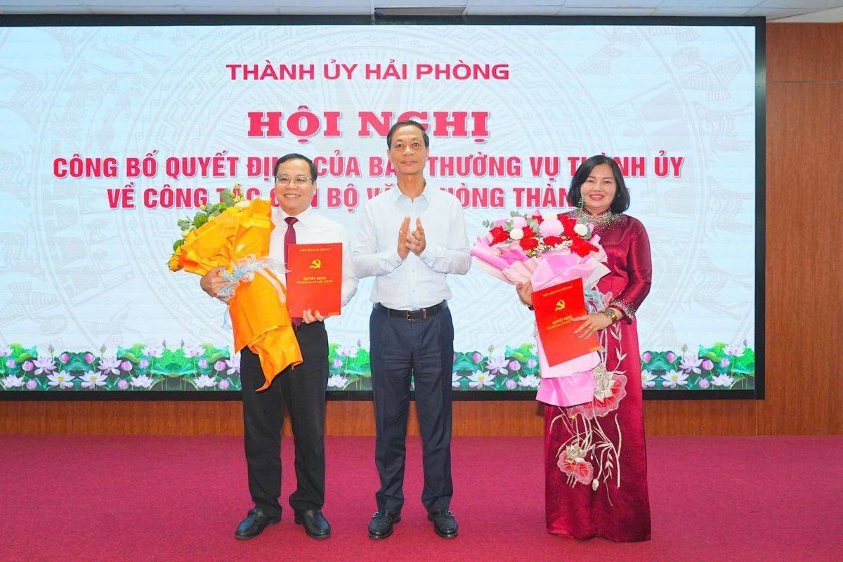 Hải Phòng trao quyết định bổ nhiệm Chánh Văn phòng Thành ủy cho ông Phạm Hưng Hùng