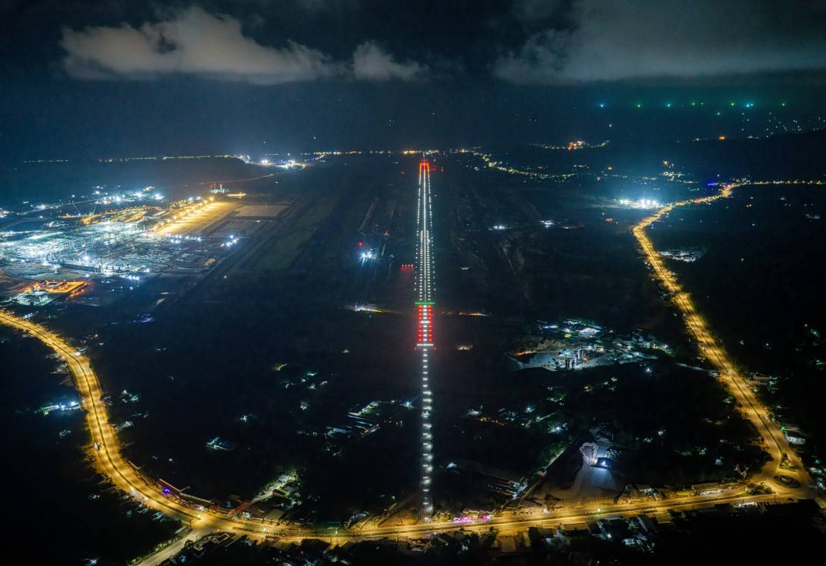 Đại công trường sân bay Phú Quốc: 5 tháng dựng “cánh Phượng hoàng lửa”, tăng tốc xuyên mùa mưa để cán mốc vận hành từ tháng 4/2027