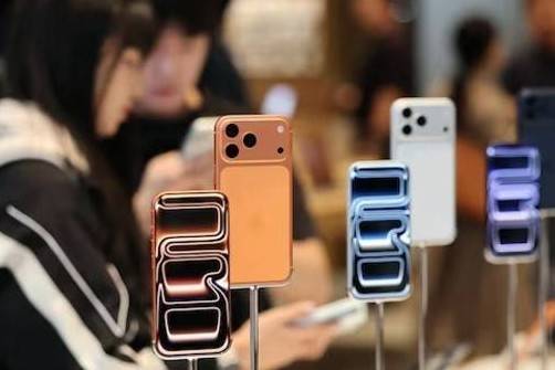 Giá bộ nhớ tăng, chi phí sản xuất iPhone 18 Pro có thể tăng gần 40%