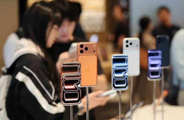 Giá bộ nhớ tăng, chi phí sản xuất iPhone 18 Pro có thể tăng gần 40%