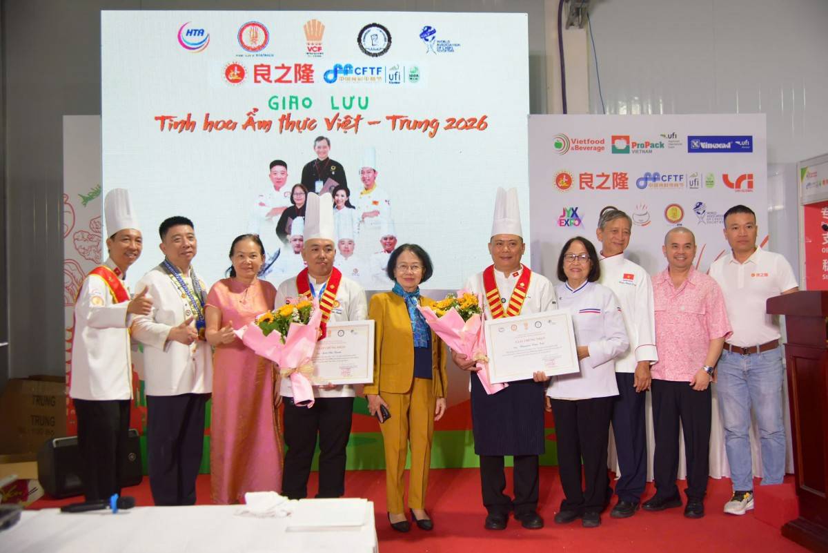 Đầu bếp Việt - Trung giao lưu, sáng tạo hương vị mới
