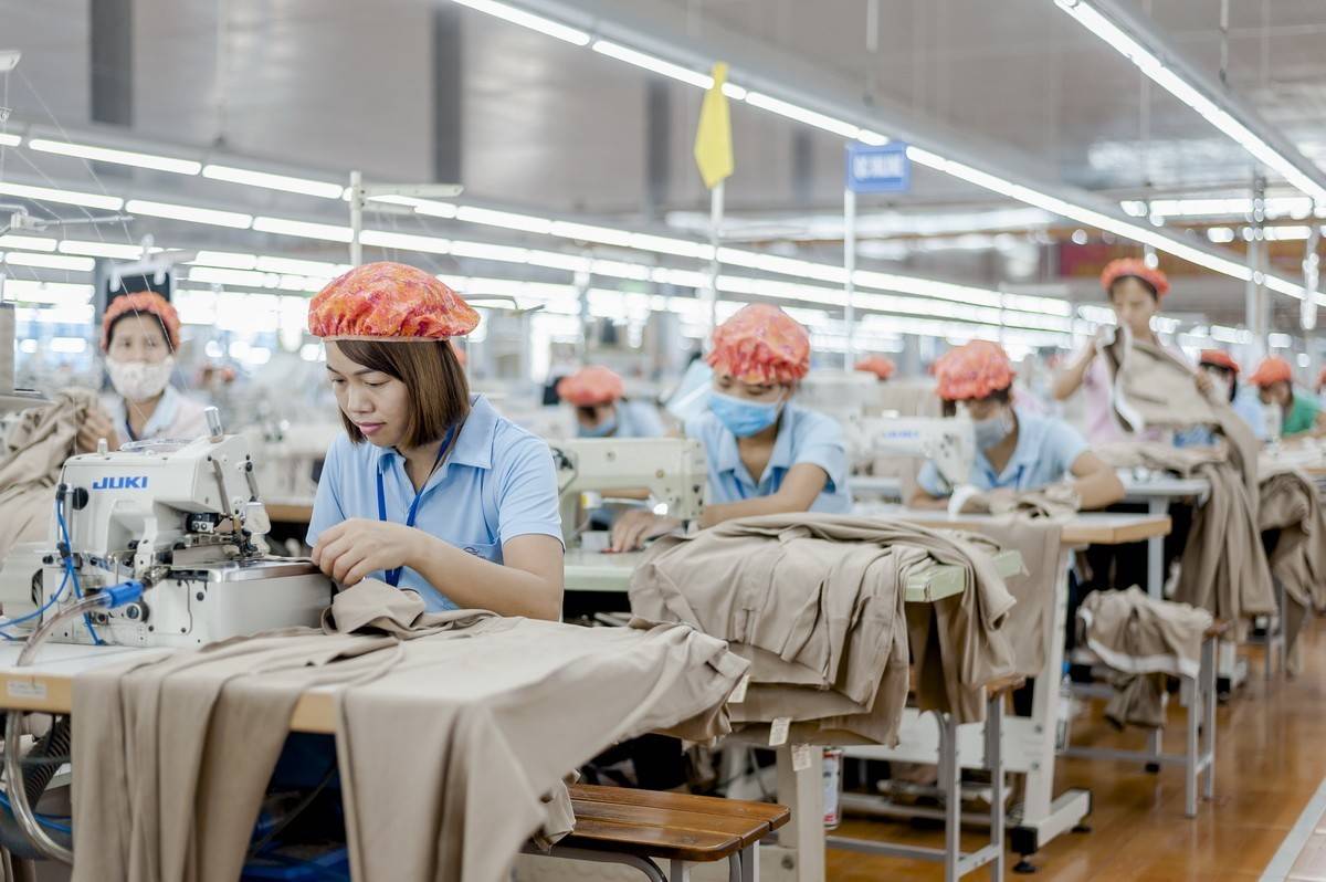 May Sông Hồng tăng lãi, nhưng áp lực vốn lưu động lớn dần