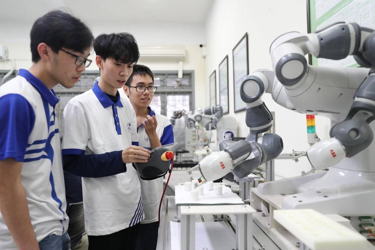 Phổ cập kỹ năng AI cho 10 triệu lao động trong 4 năm tới
