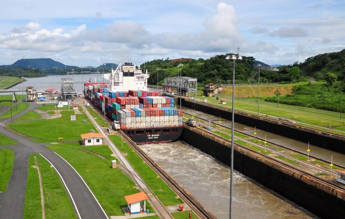 Cước qua Kênh đào Panama tăng kỷ lục giữa sức ép hạn hán và gián đoạn hàng hải