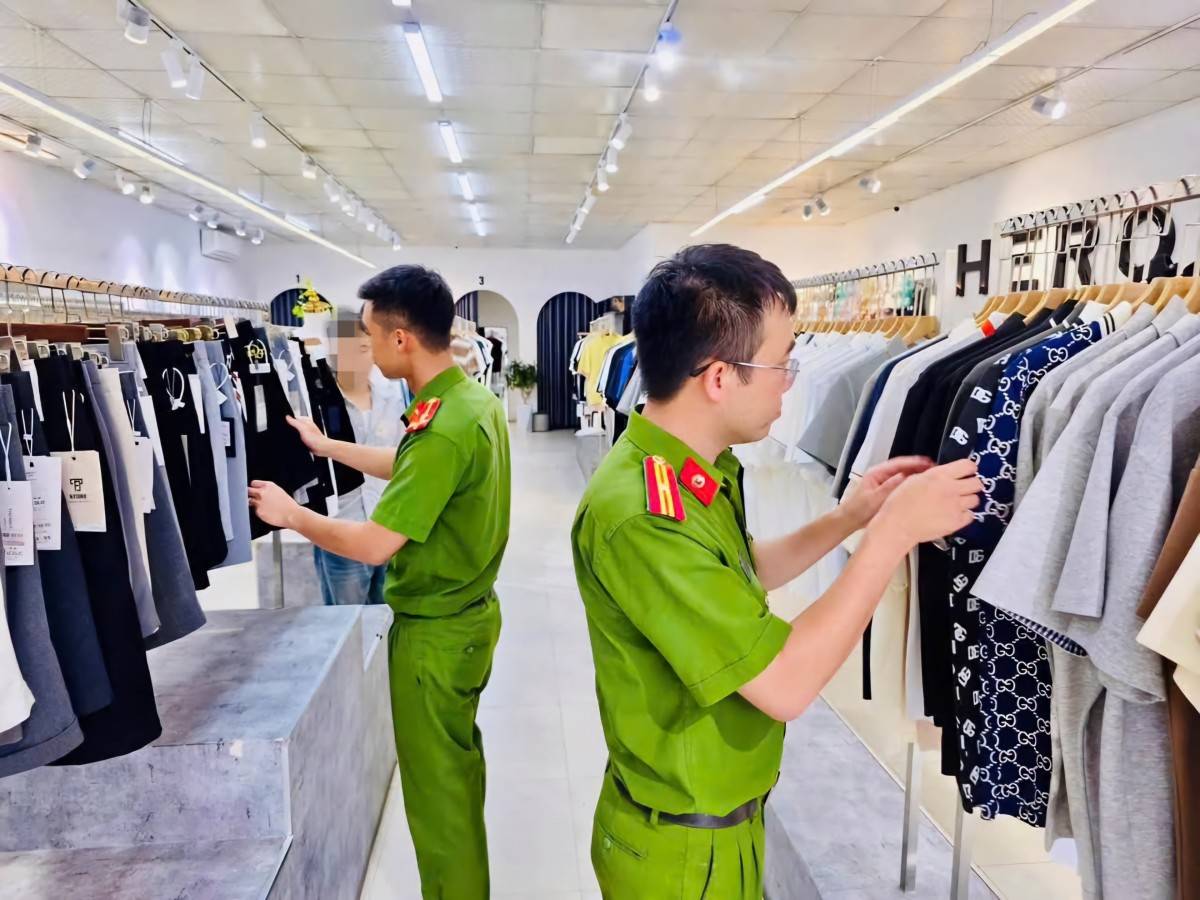 Phú Thọ: Khởi tố chủ Shop Kai Store kinh doanh 469 sản phẩm giả