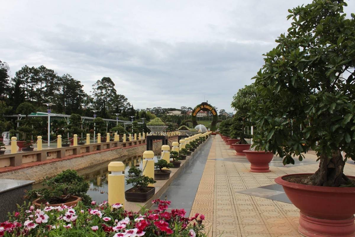Festival Hoa Đà Lạt tại không gian hoa quanh hồ Xuân Hương, điểm nhấn của du lịch Lâm Đồng