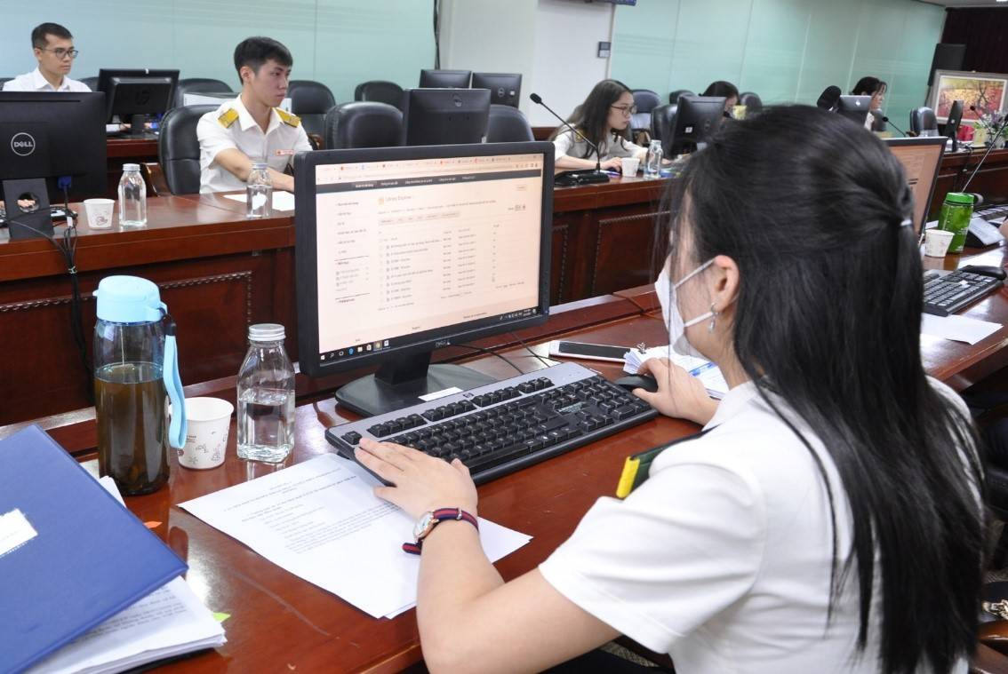 Để bảo đảm quyền và lợi ích hợp pháp của mình, Cục Thuế khuyến nghị, NNT thường xuyên theo dõi tình trạng thực hiện nghĩa vụ thuế trên các ứng dụng và cổng thông tin điện tử của ngành Thuế; đồng thời chủ động kiểm tra tình trạng tạm hoãn xuất cảnh và kịp 
