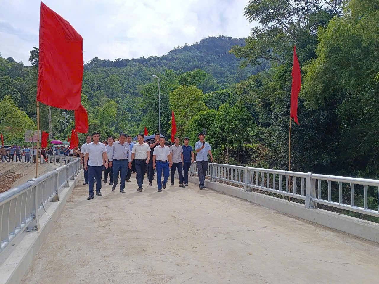 Những con đường, cây cầu làm nên diện mạo mới trên miền đất Mỏ Vàng gian khó