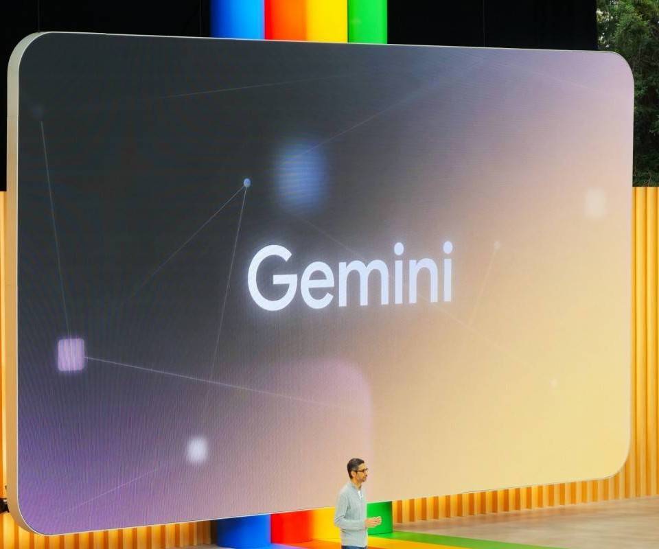 Gemini khiến Google đứng ngồi không yên