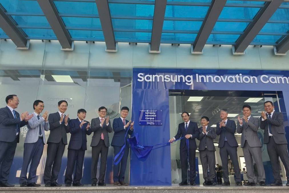 Samsung mở trung tâm đào tạo AI, bán dẫn gần 1.000 m² tại Thái Nguyên