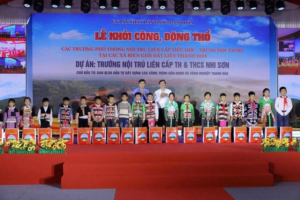Thanh Hóa: Chăm lo cho học sinh khu vực biên giới trước thềm năm học mới