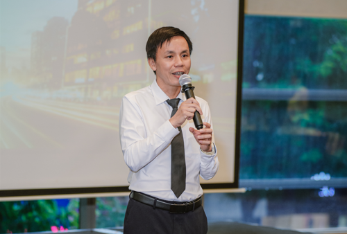 Ông Đào Gia Hưng, Giám đốc VPBank SME
