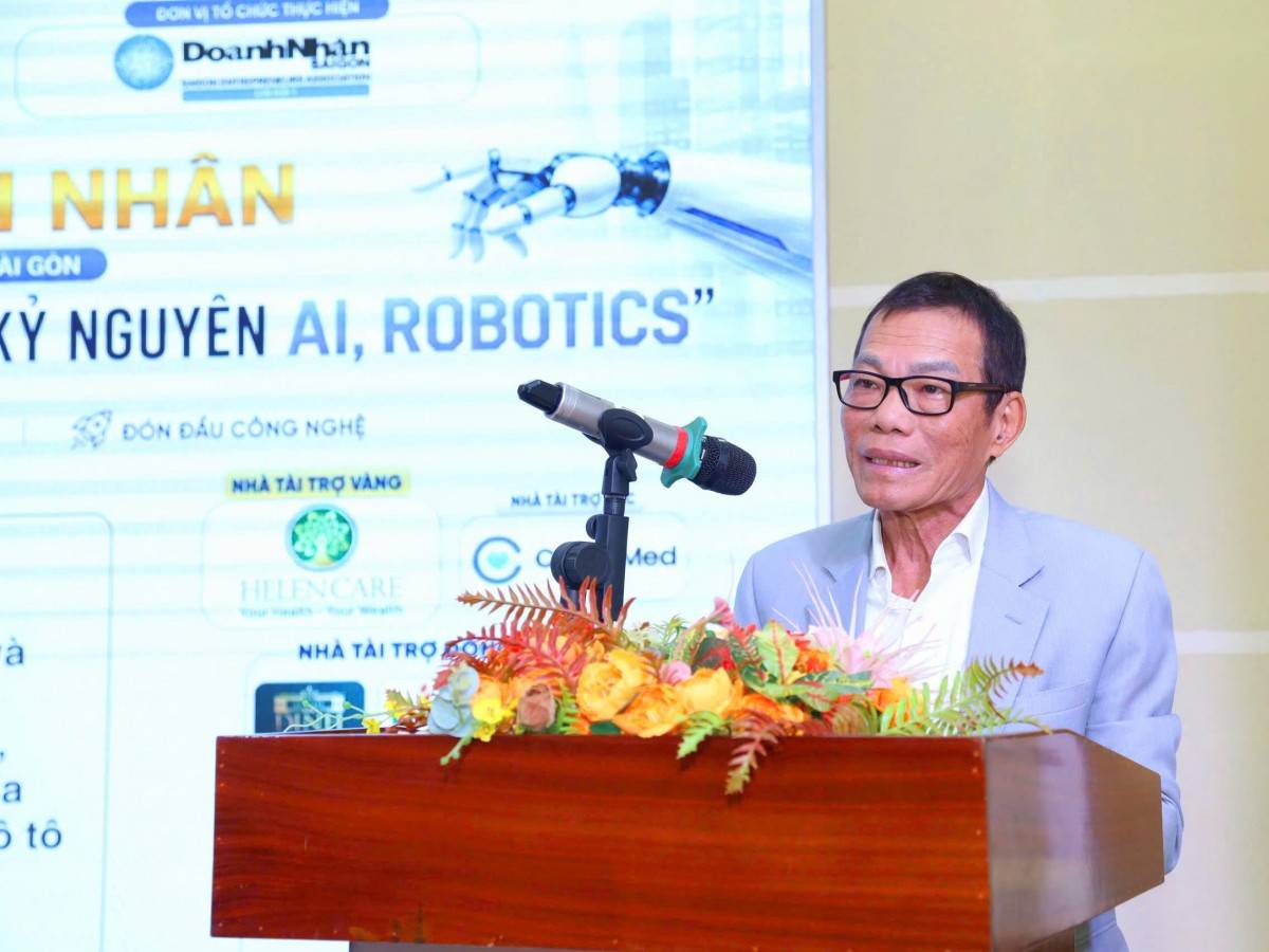 ông Võ Quang Huệ, Chủ tịch Danh dự Hội Ô tô và Thiết bị động lực TP.HCM, nguyên Phó Tổng Giám đốc Tập đoàn Vingroup phụ trách VinFast