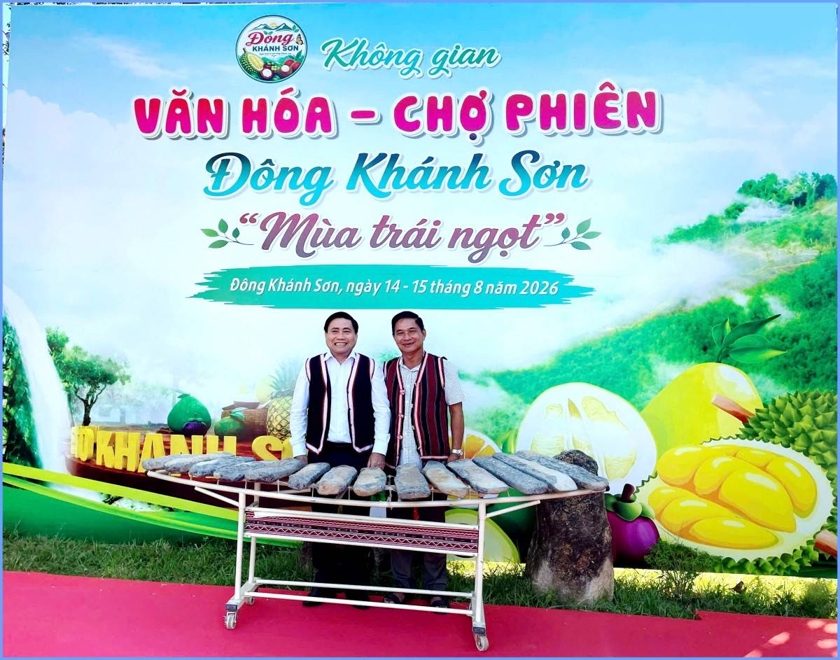 Chợ phiên “Mùa trái ngọt Đông Khánh Sơn” không gian văn hóa đồng bào Raglai thu hút cả ngàn du khách