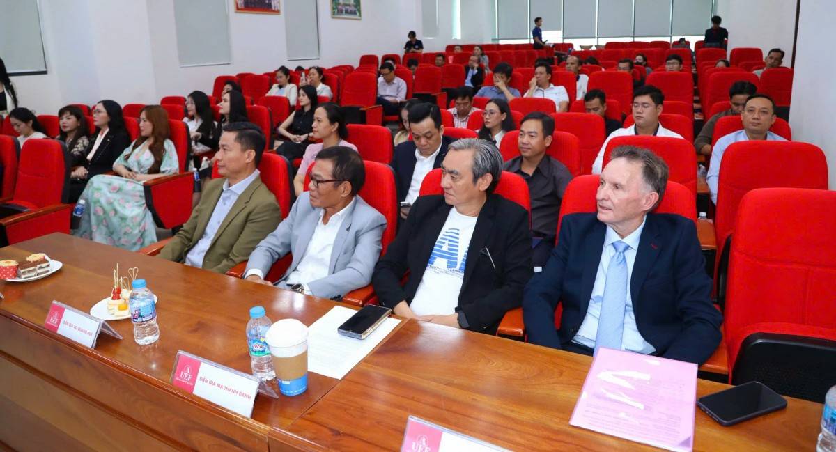 Trường Đại học Kinh tế - Tài chính TP.HCM phối hợp với Hội Doanh nhân Sài Gòn tổ chức chương trình “Vai trò và năng lực của CEO trong kỷ nguyên AI và Robotics”, 