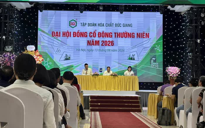 Hóa chất Đức Giang bổ nhiệm thêm lãnh đạo, con rể ông Đào Hữu Huyền giữ ghế Phó Tổng Giám đốc