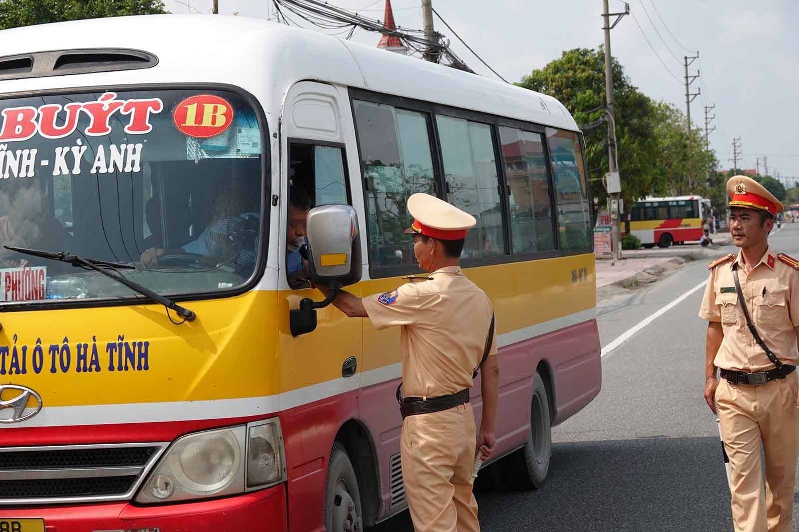 Hà Tĩnh tăng cường kiểm tra, siết điều kiện an toàn vận tải hành khách