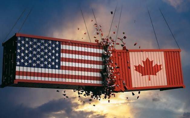 Ông Trump hoãn áp thuế 50% với hàng Canada