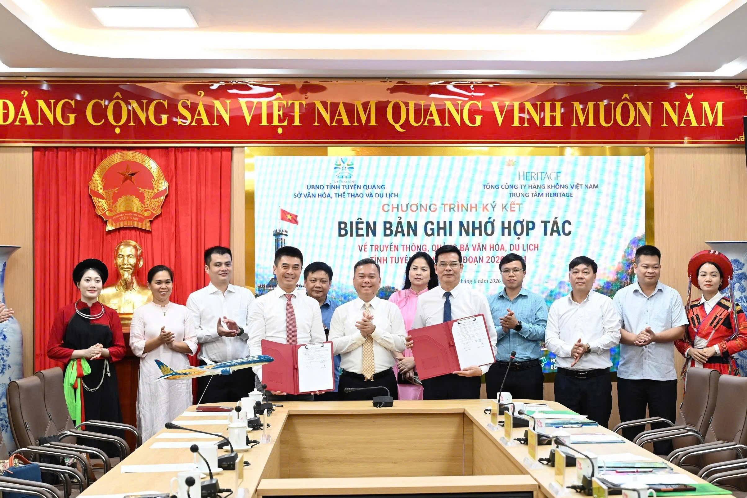 Tuyên Quang mở rộng quảng bá văn hóa, du lịch trên hệ sinh thái Vietnam Airlines