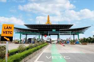 VETC dừng thu phí ví điện tử, xin lỗi khách hàng sau nhiều ý kiến trái chiều